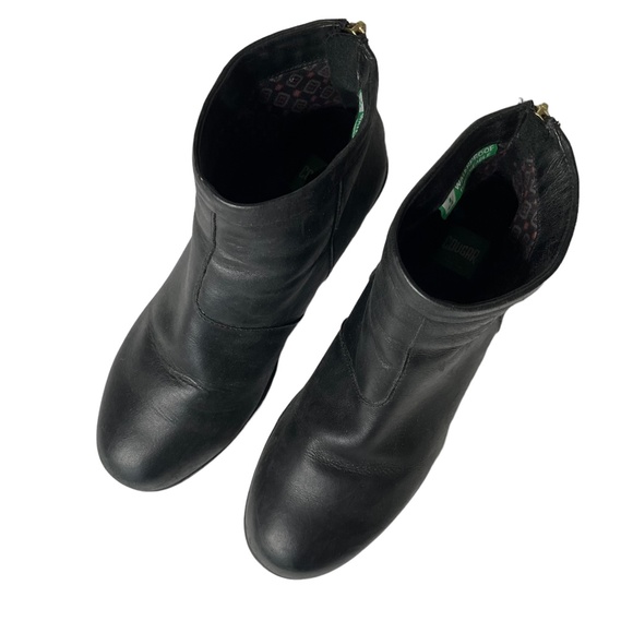 Cougar Leather Waterproof Boots 9 Bang Black Ankle Booties Wedge Lug Sole Round - Picture 10 of 12